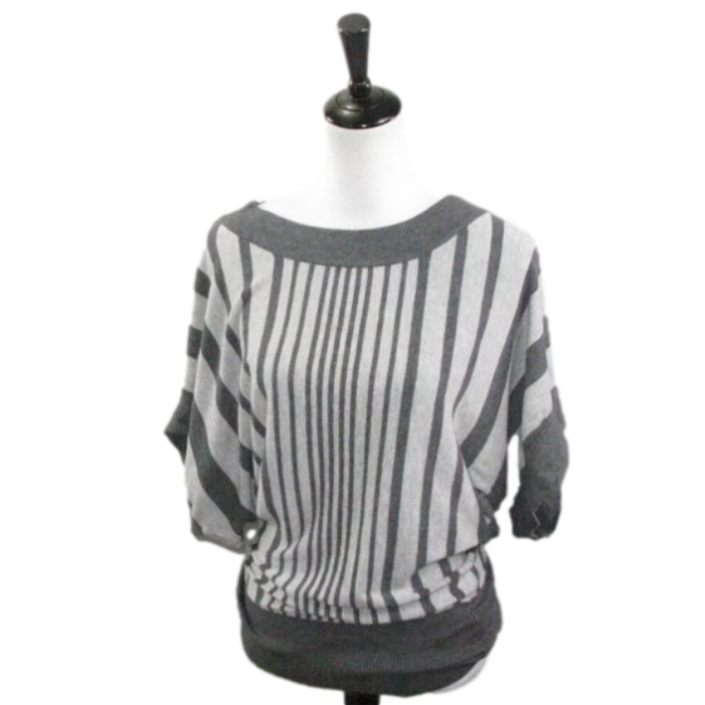 Guess Gray Striped Short Sleeve Knit Top Size Small